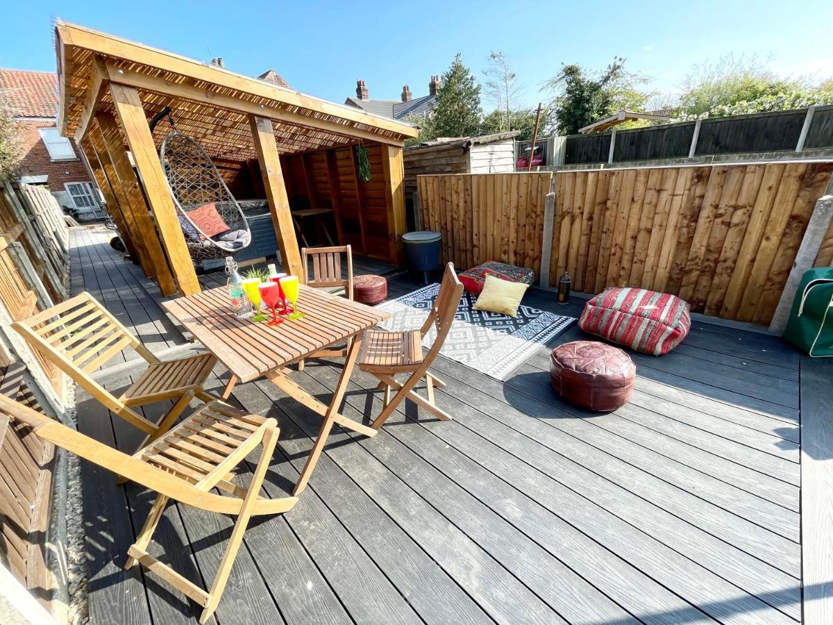 Coastal Terrace Dogs Welcome Optional Hot Tub Villa Sea Palling Bagian luar foto